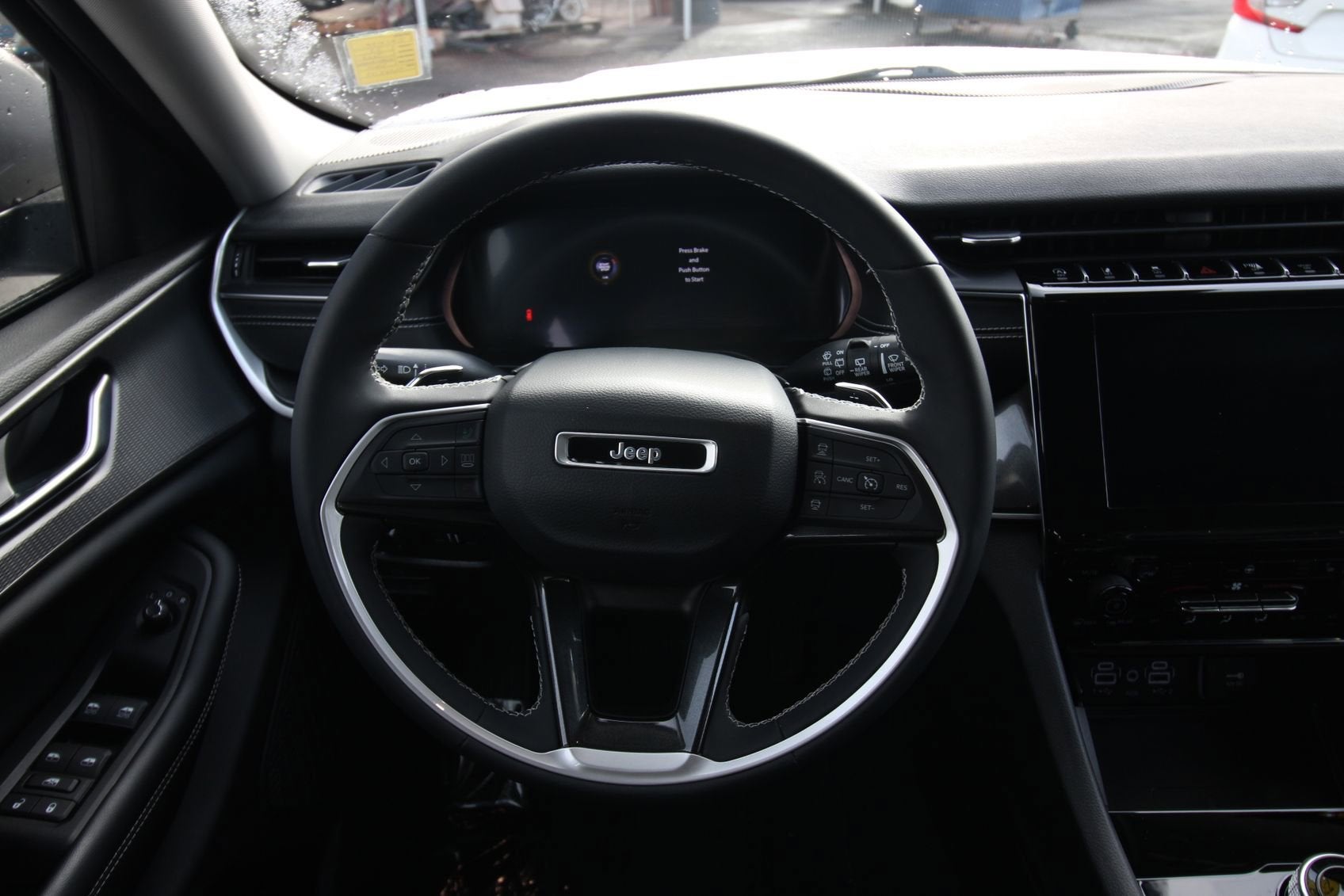 2023 Jeep Grand Cherokee Laredo