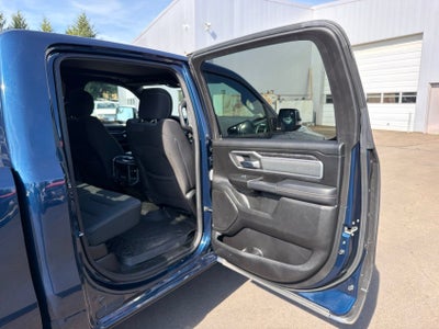 2022 RAM 1500 Big Horn Crew Cab 4x4 5'7" Box