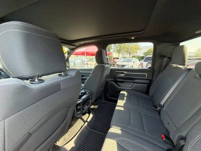 2022 RAM 1500 Big Horn Crew Cab 4x4 5'7" Box