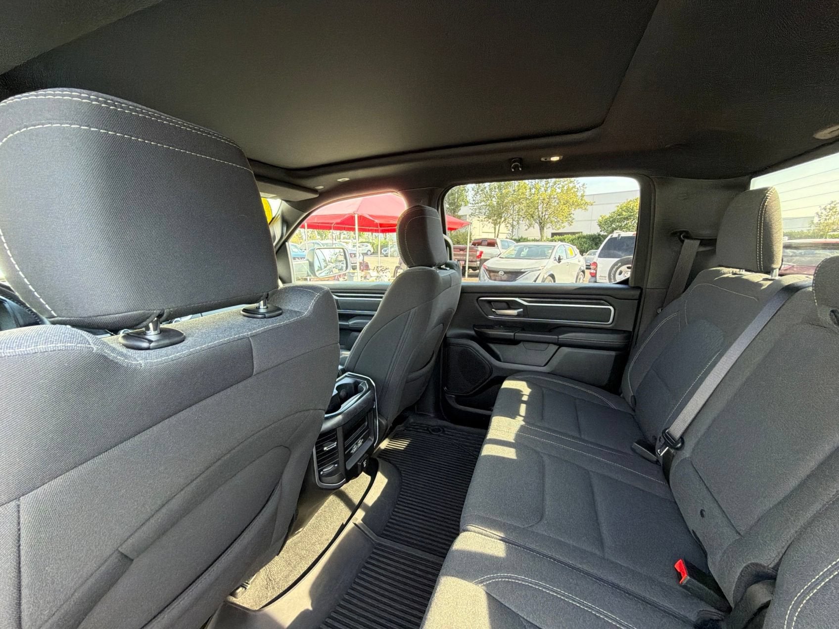 2022 RAM 1500 Big Horn Crew Cab 4x4 5'7" Box