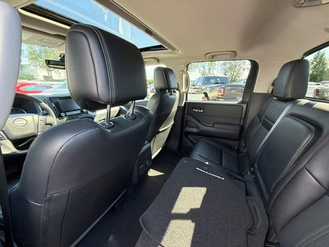 2024 Nissan Frontier SL
