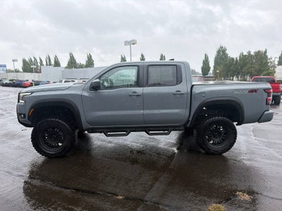 2025 Nissan Frontier Crew Cab PRO-4X 4x4