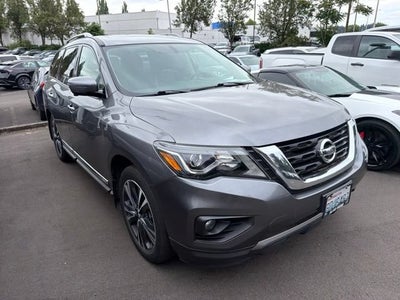 2017 Nissan Pathfinder Platinum