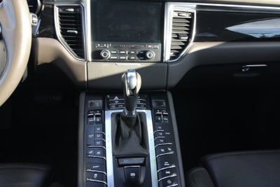 2018 Porsche Macan NA