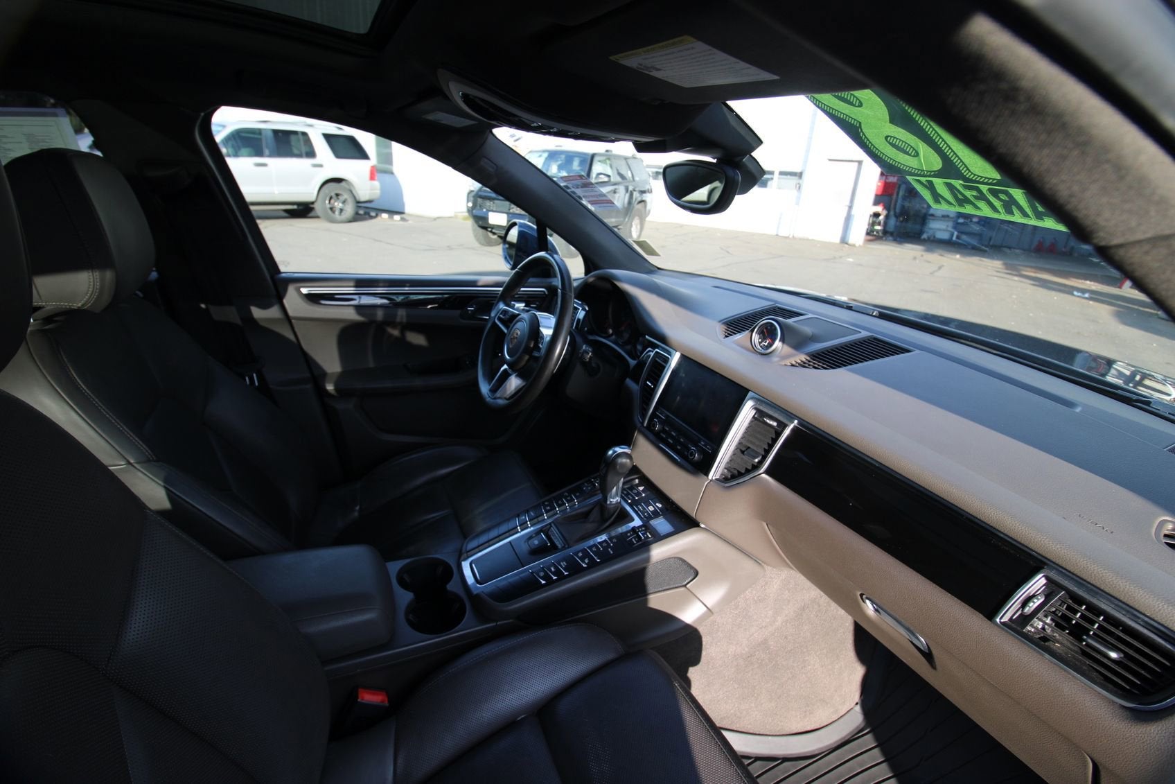 2018 Porsche Macan NA