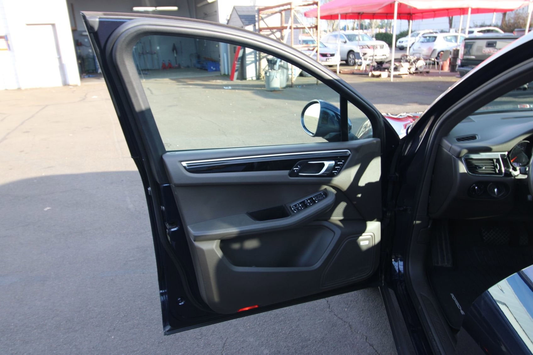 2018 Porsche Macan NA