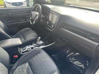 2022 Mitsubishi Outlander PHEV SEL