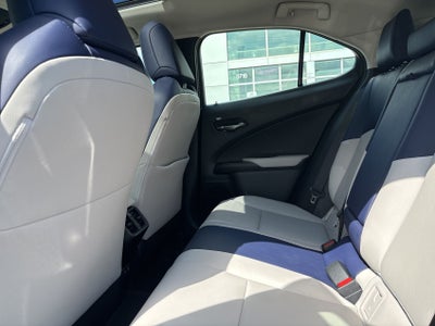 2019 Lexus UX 250h Base