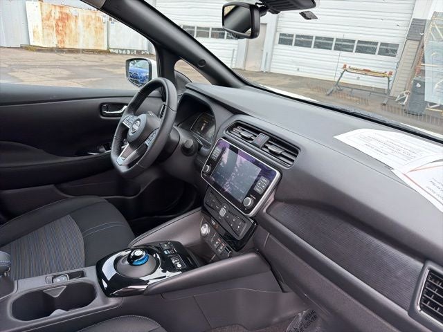 2025 Nissan Leaf SV Plus