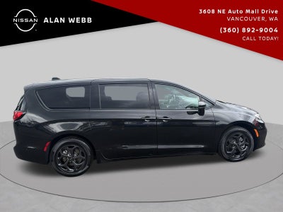 2022 Chrysler Pacifica Hybrid Touring L