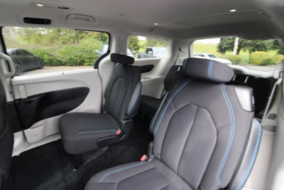 2021 Chrysler Pacifica Touring