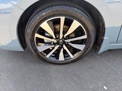 2024 Nissan Sentra SV Premium