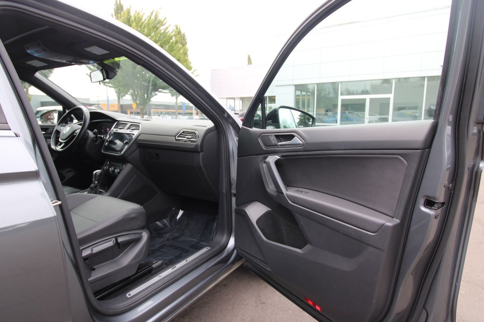 2019 Volkswagen Tiguan 2.0T SEL R-Line 4Motion