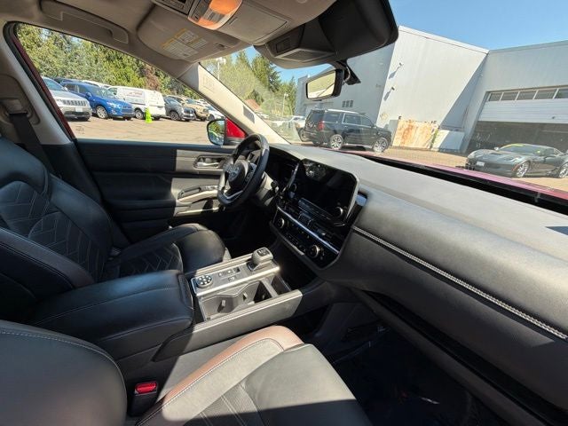 2024 Nissan Pathfinder Platinum CERTIFIED