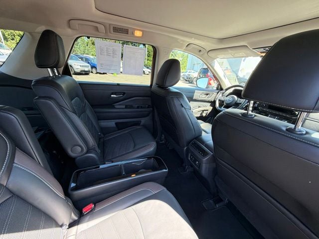 2024 Nissan Pathfinder Platinum CERTIFIED