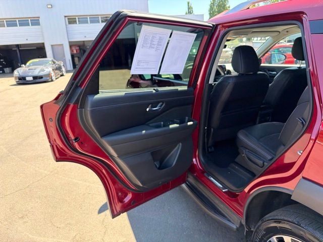 2024 Nissan Pathfinder Platinum CERTIFIED