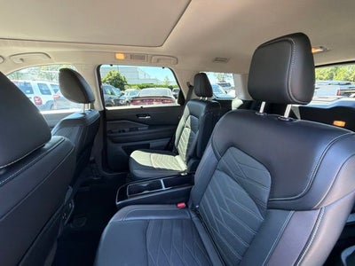 2024 Nissan Pathfinder Platinum CERTIFIED