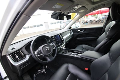 2020 Volvo XC60 T5 Momentum