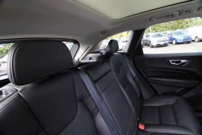 2020 Volvo XC60 T5 Momentum