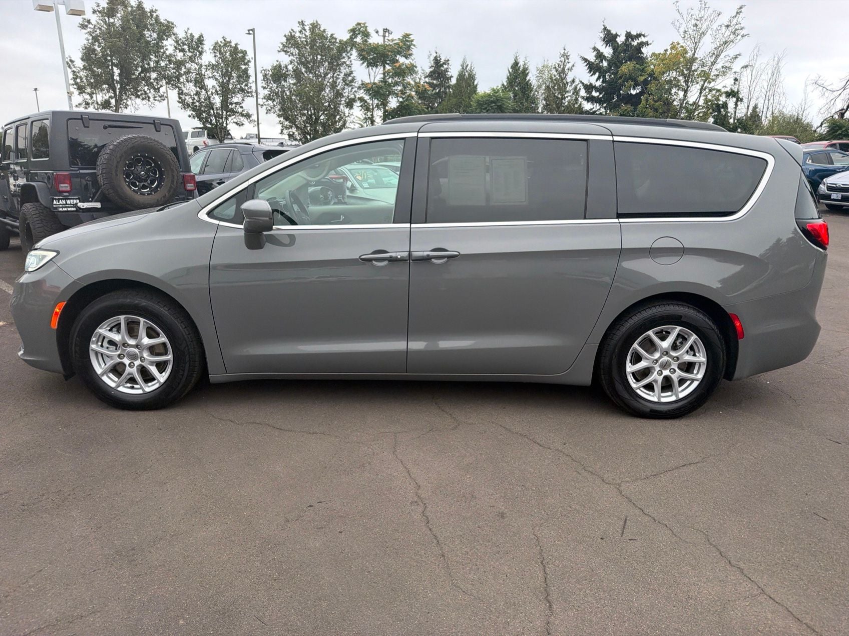2022 Chrysler Pacifica Touring L