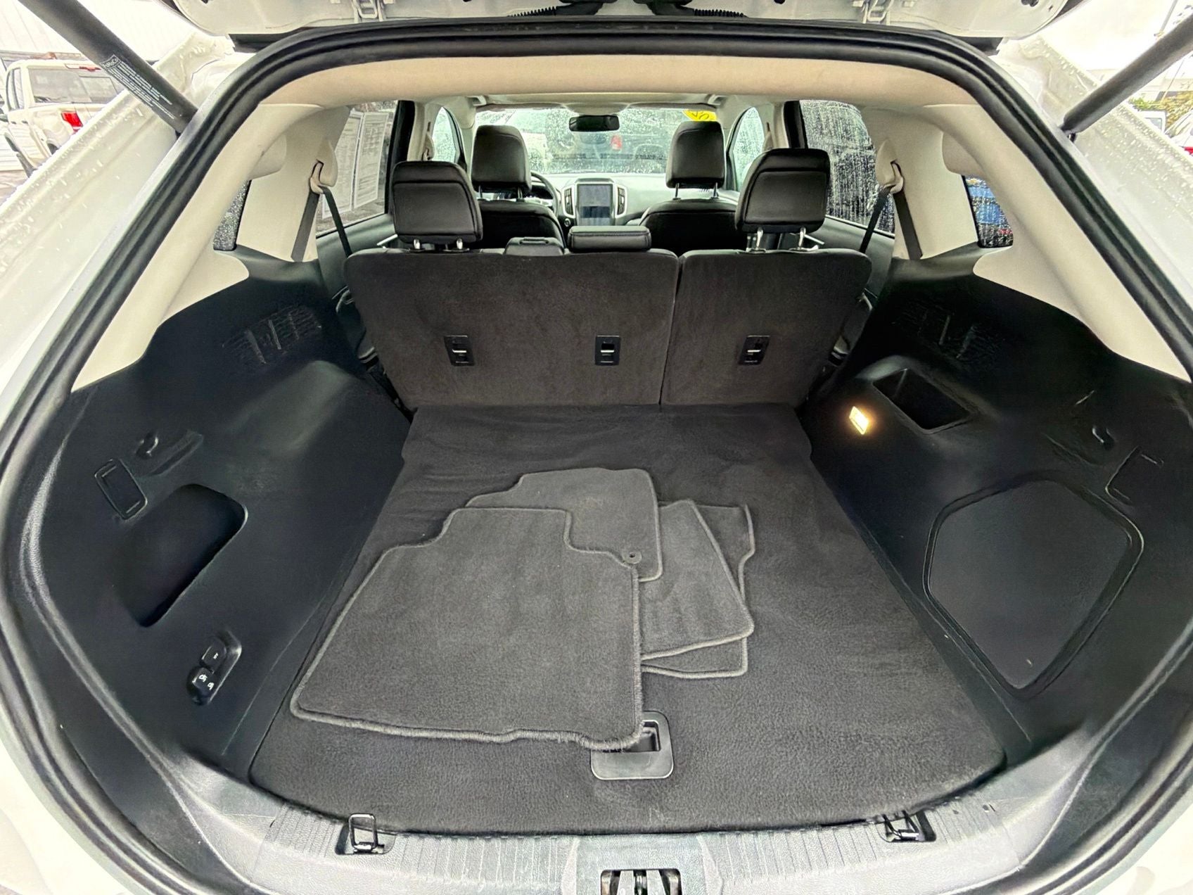 2021 Ford Edge Titanium