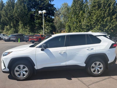 2023 Toyota RAV4 LE