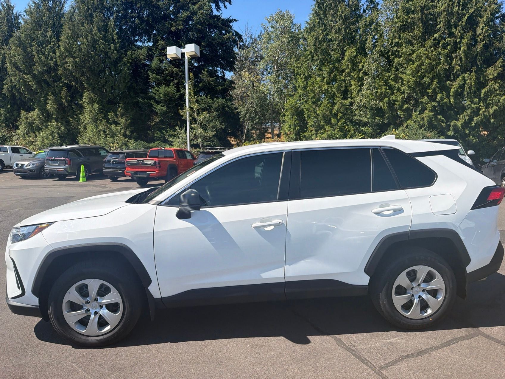 2023 Toyota RAV4 LE