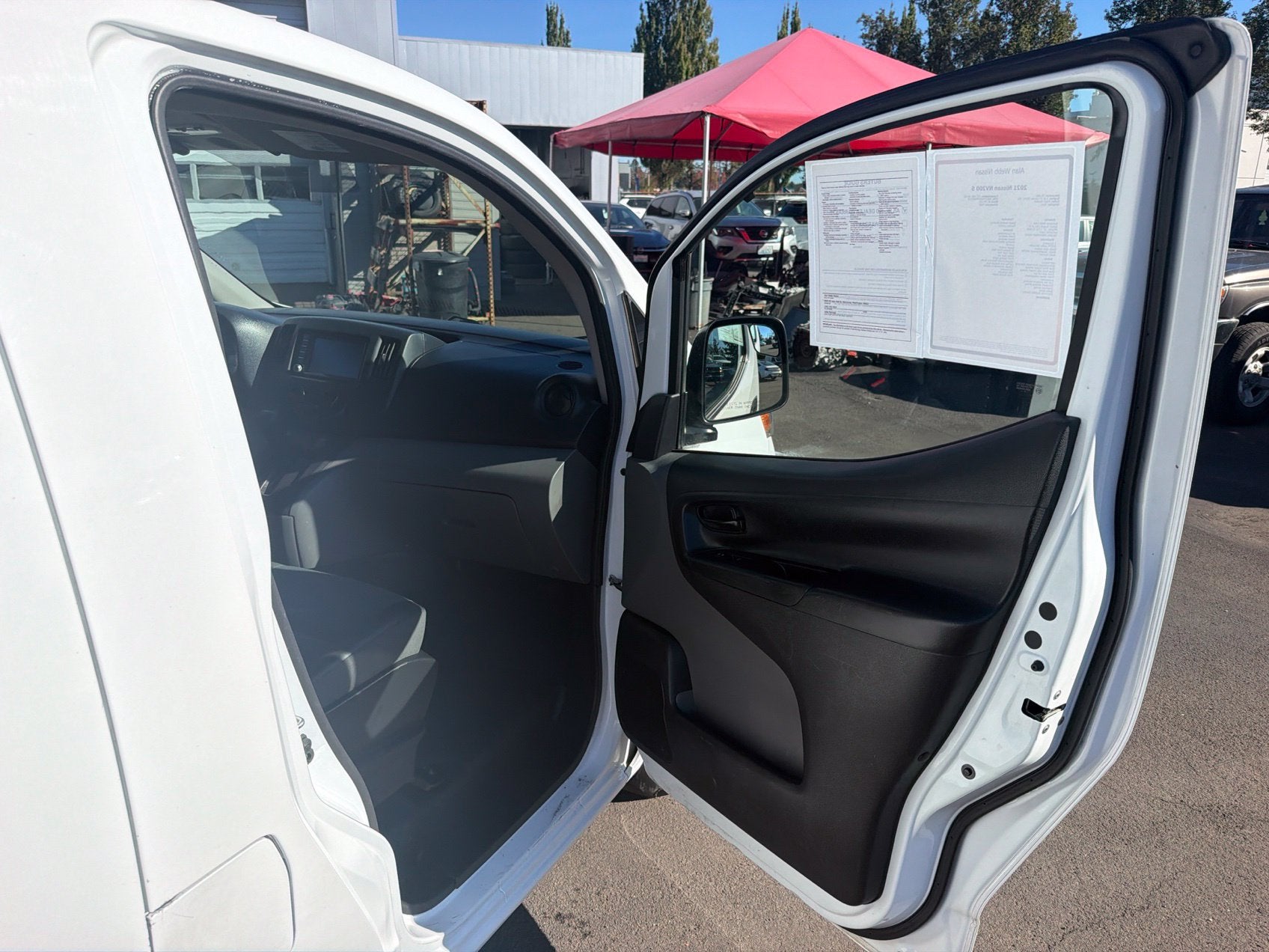2021 Nissan NV200 S