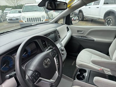 2018 Toyota Sienna LE 8 Passenger
