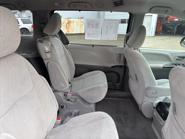 2018 Toyota Sienna LE 8 Passenger