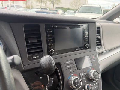 2018 Toyota Sienna LE 8 Passenger