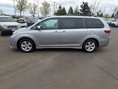 2018 Toyota Sienna LE 8 Passenger