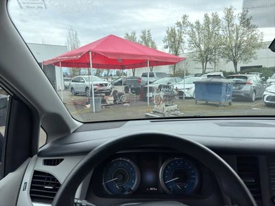 2018 Toyota Sienna LE 8 Passenger