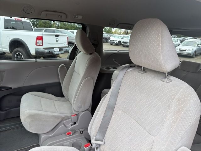 2018 Toyota Sienna LE 8 Passenger