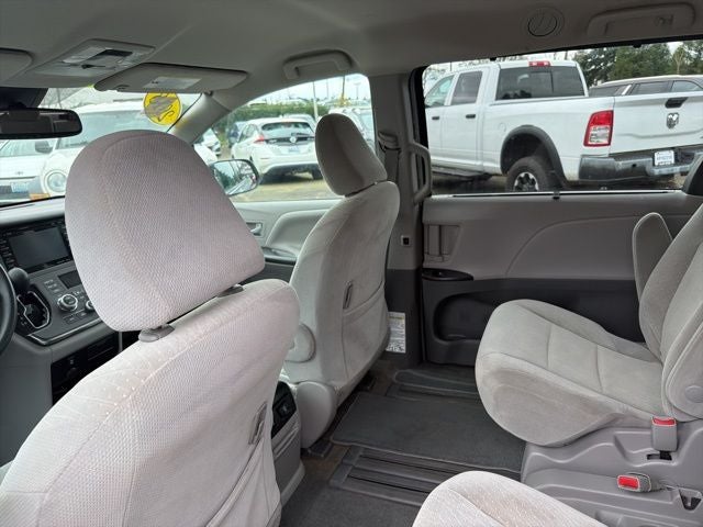2018 Toyota Sienna LE 8 Passenger