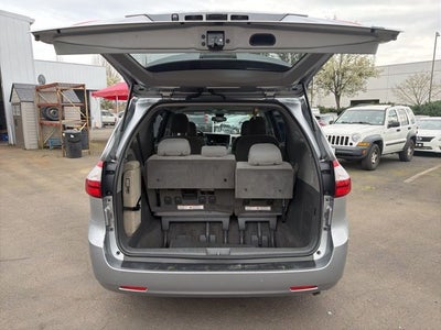 2018 Toyota Sienna LE 8 Passenger