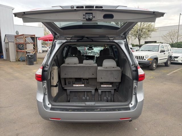2018 Toyota Sienna LE 8 Passenger