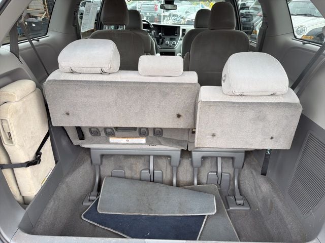 2018 Toyota Sienna LE 8 Passenger