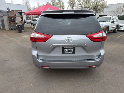 2018 Toyota Sienna LE 8 Passenger