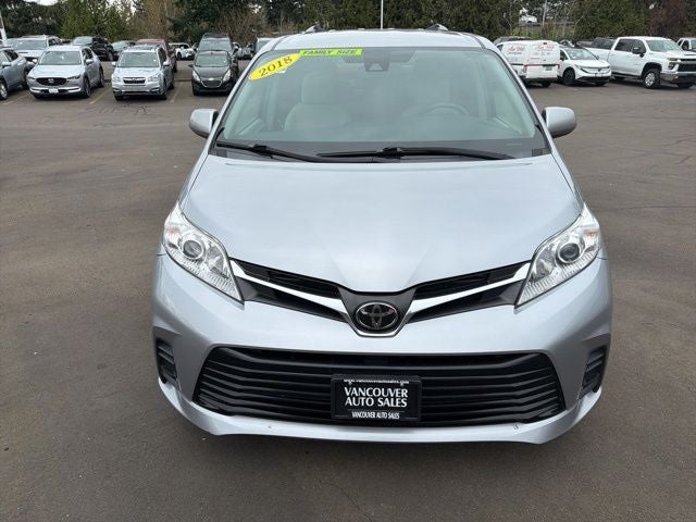 2018 Toyota Sienna LE 8 Passenger