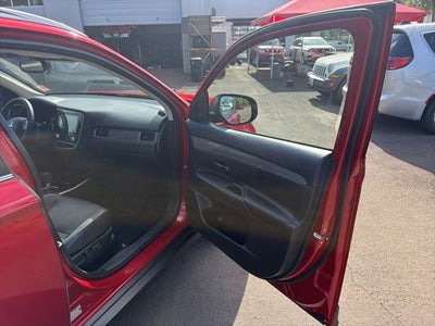 2020 Mitsubishi Outlander ES