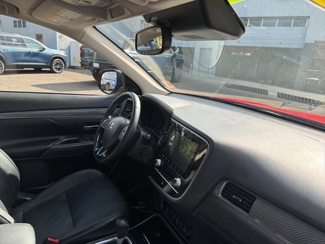 2020 Mitsubishi Outlander ES