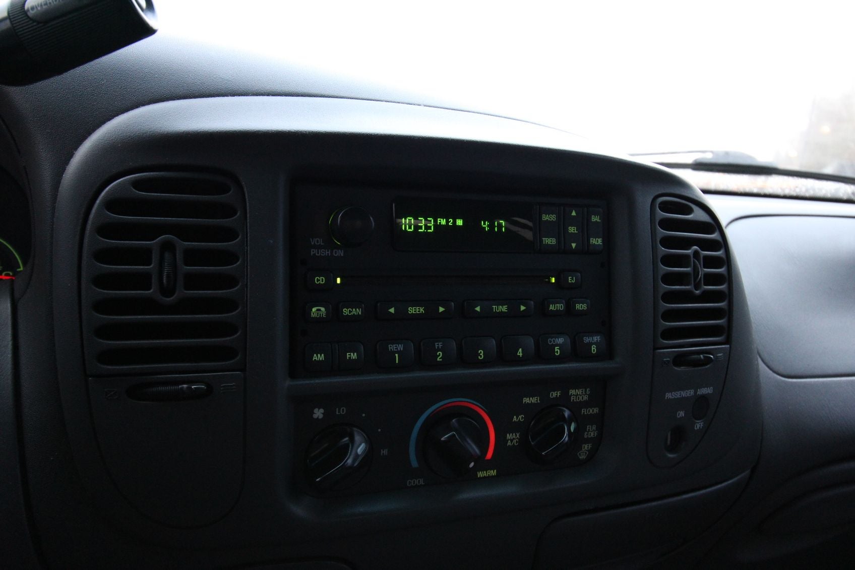 1999 Ford F-150 Base