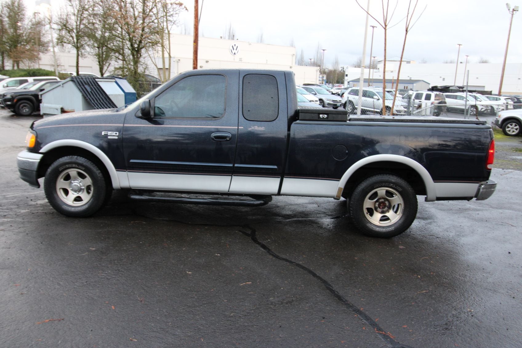 1999 Ford F-150 Base